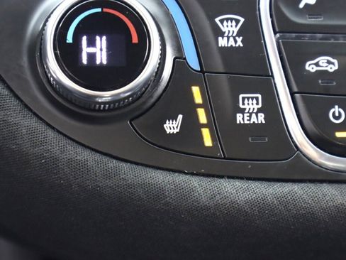 Used 2020 Chevrolet Malibu LT image 22