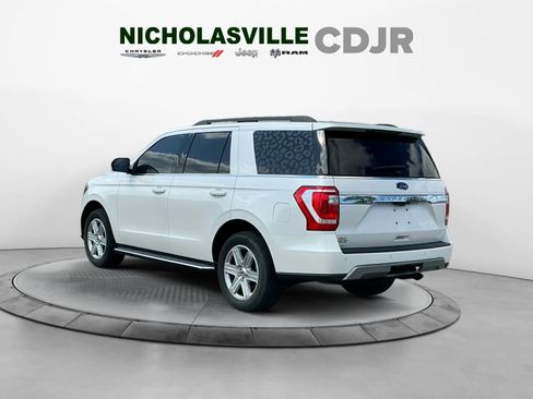 Used 2019 Ford Expedition XLT w/ Equipment Group 202A RWD image 3