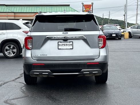 Used 2020 Ford Explorer XLT w/ Equipment Group 202A RWD image 4