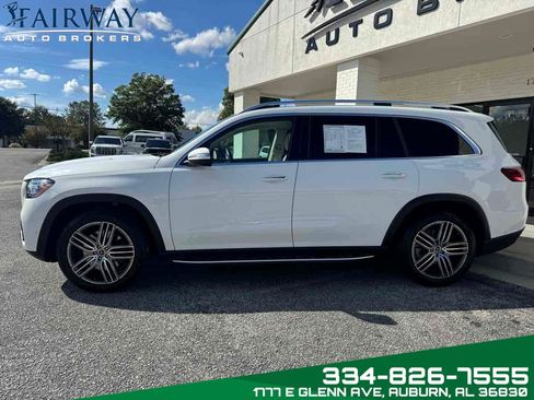 Used 2025 Mercedes-Benz GLS 450 4MATIC image 9
