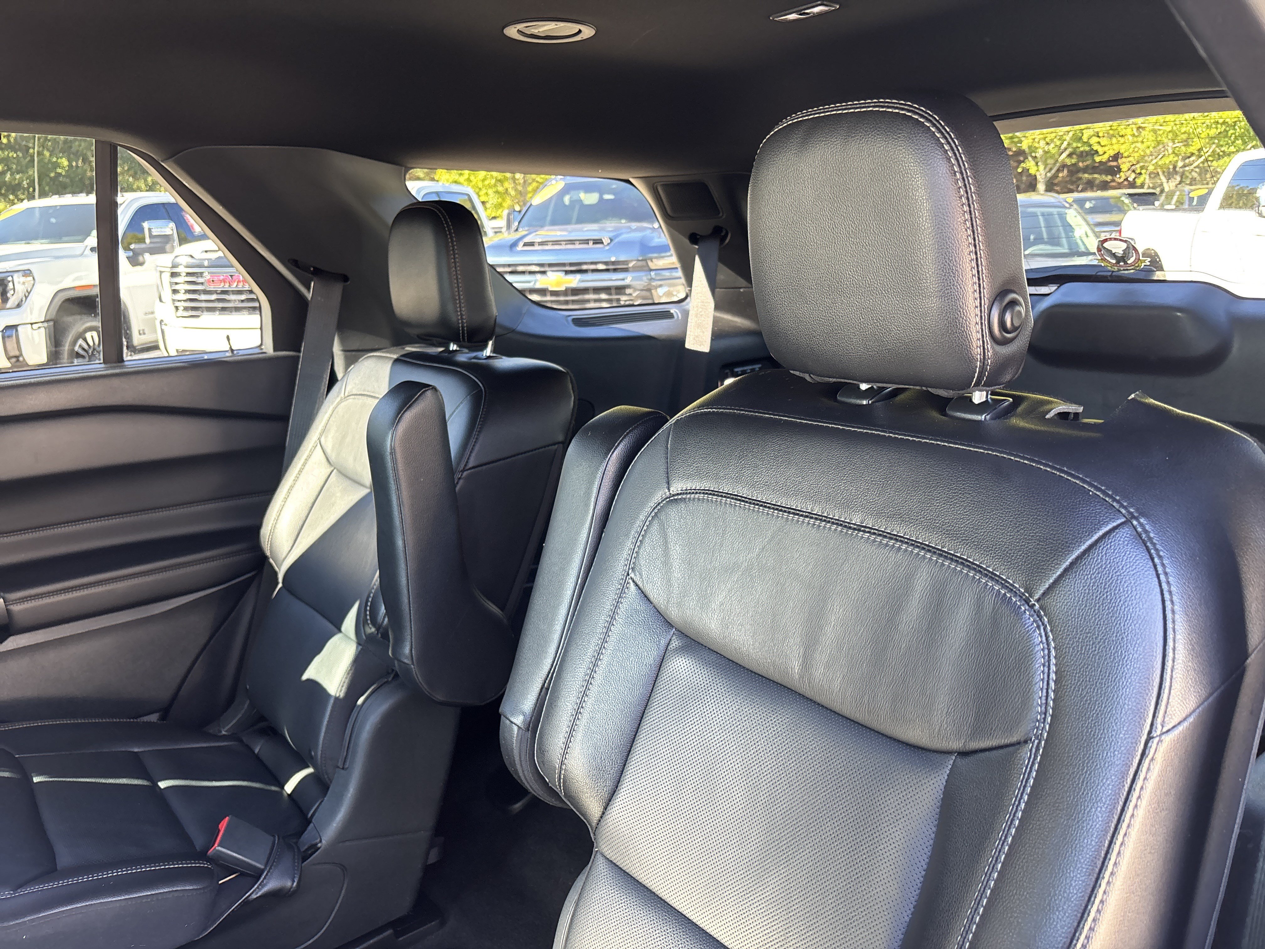 Used 2020 Ford Explorer Limited RWD image 13