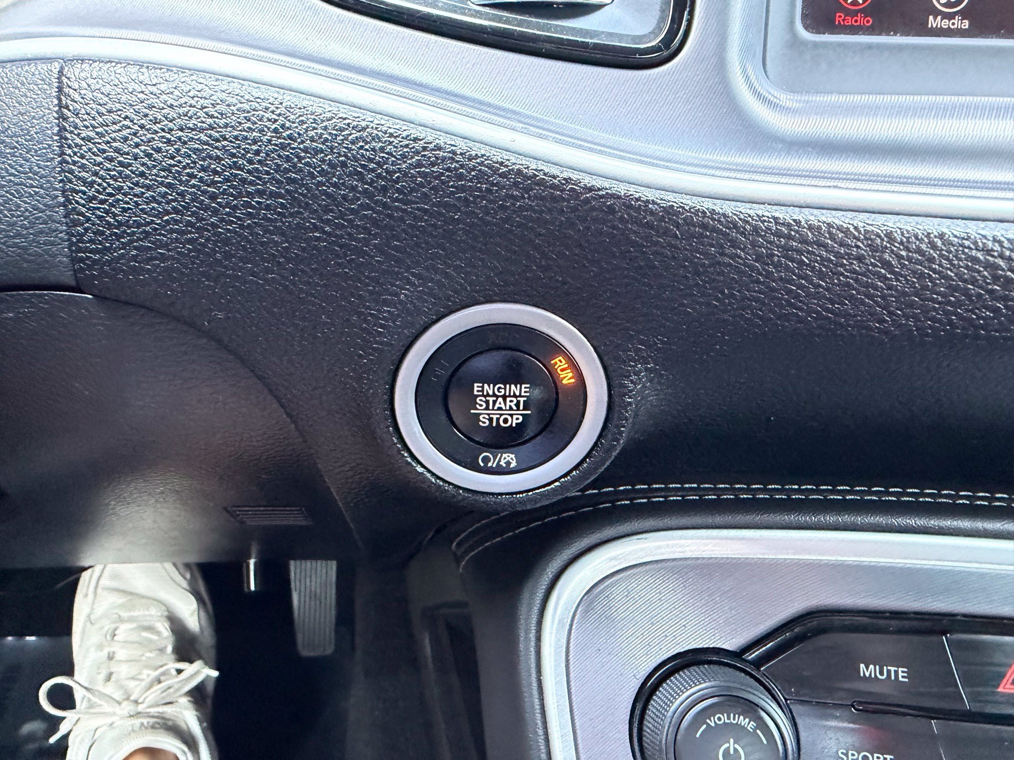 Used 2019 Dodge Challenger SXT RWD image 15