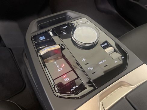 Used 2025 BMW iX xDrive50 w/ Premium Package image 24