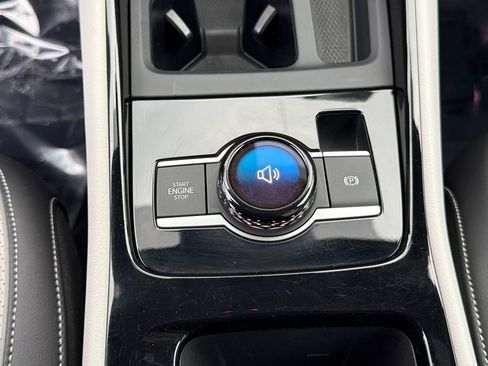 Used 2025 Volkswagen Tiguan SEL R-Line AWD/4WD image 20