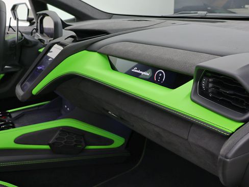 Used 2026 Lamborghini Temerario AWD/4WD image 30