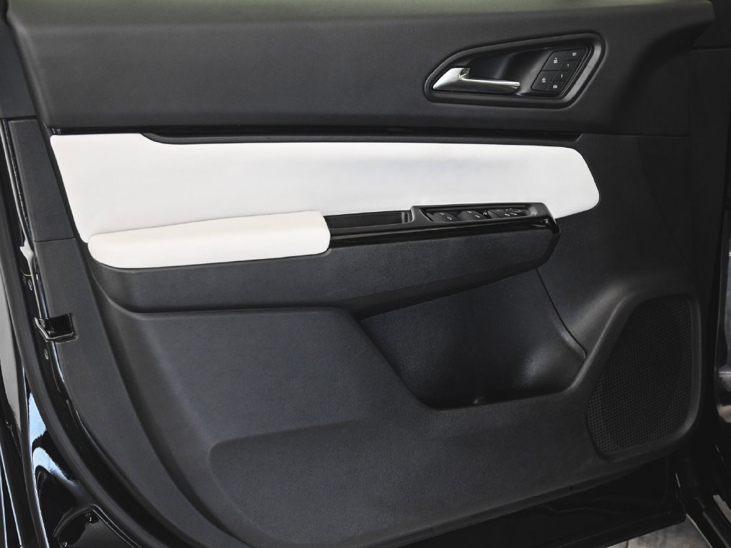 Used 2025 Honda Prologue Touring image 8