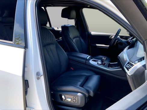 Used 2020 BMW X5 M50i w/ Executive Package AWD/4WD image 8