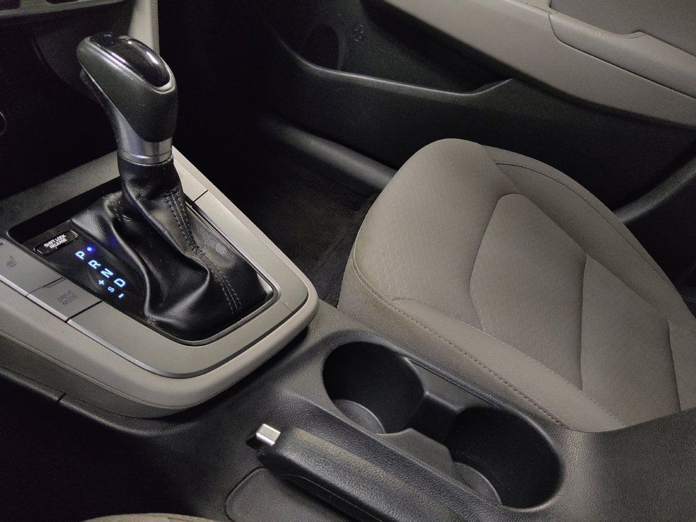 Used 2020 Hyundai Elantra Value Edition FWD image 26