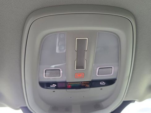 New 2026 Volvo XC90 B6 Plus w/ Protection Package Premier image 19