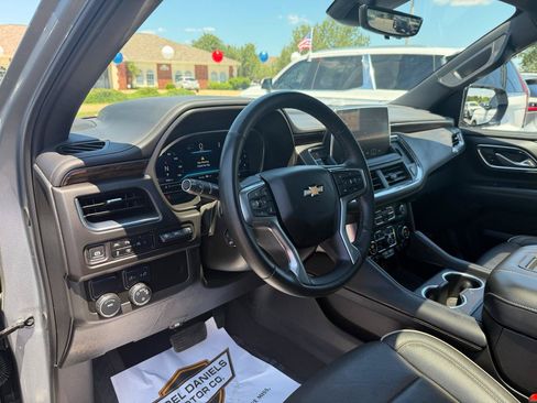 Used 2024 Chevrolet Tahoe Premier RWD image 13