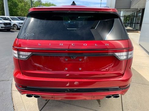 New 2026 Lincoln Aviator AWD w/ Jet Appearance Package image 33