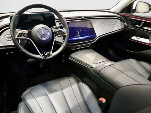 Used 2025 Mercedes-Benz E 350 Sedan w/ Winter Package image 21