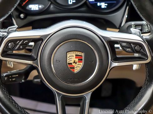 Used 2020 Porsche Macan w/ Driver Memory Package AWD/4WD image 18