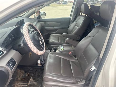 Used 2016 Honda Odyssey Touring Elite image 12