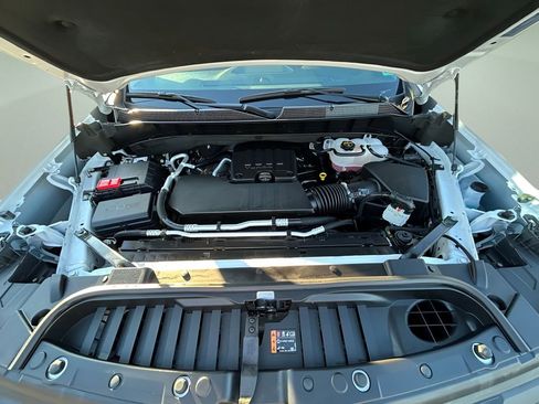 Used 2025 Chevrolet Silverado 1500 Custom image 19