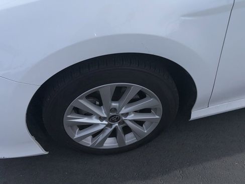 Used 2021 Toyota Camry LE image 37