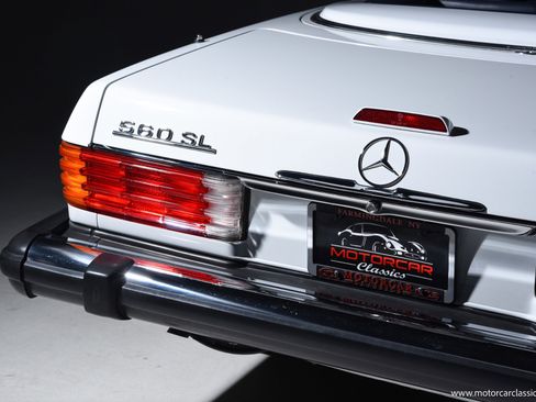 Used 1989 Mercedes-Benz 560 SL image 18