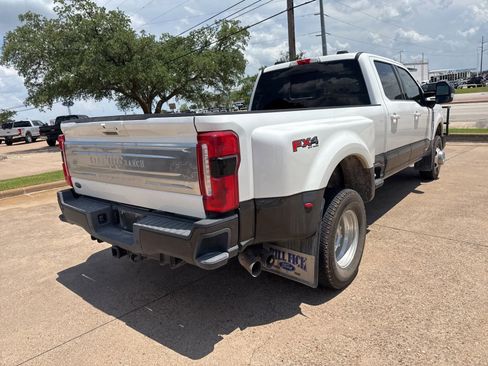 Used 2024 Ford F350 King Ranch w/ FX4 Off-Road Package AWD/4WD image 7