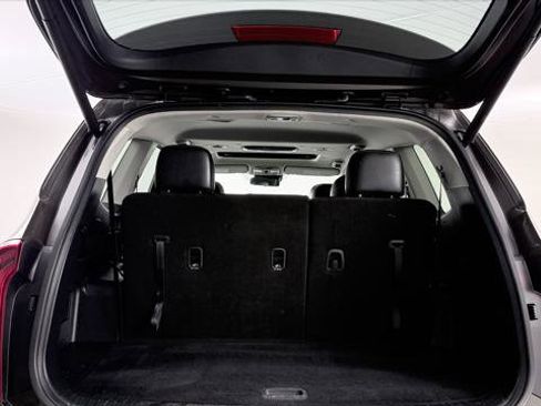 Used 2025 Kia Telluride S FWD image 18