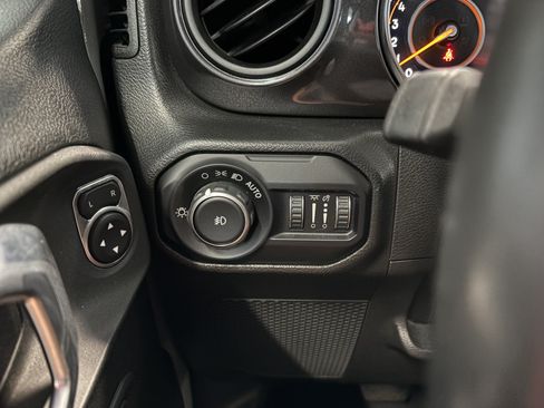 Used 2022 Jeep Wrangler Unlimited Sport AWD/4WD image 30
