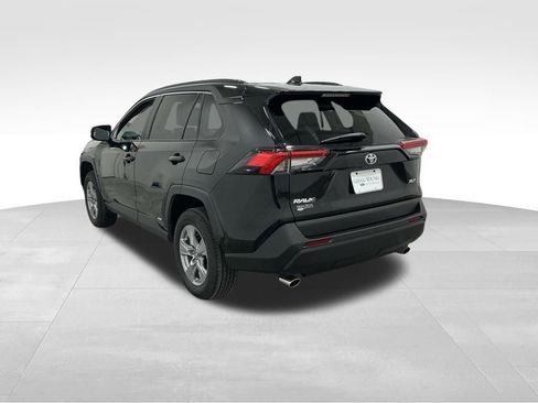 Used 2025 Toyota RAV4 XLE image 3