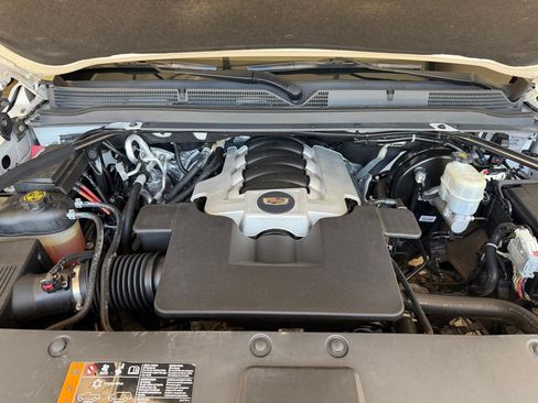 Used 2020 Cadillac Escalade ESV Luxury AWD/4WD image 21