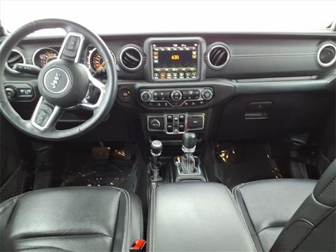 Used 2018 Jeep Wrangler Unlimited Sahara w/ Uconnect 4C Nav & Sound Group image 11