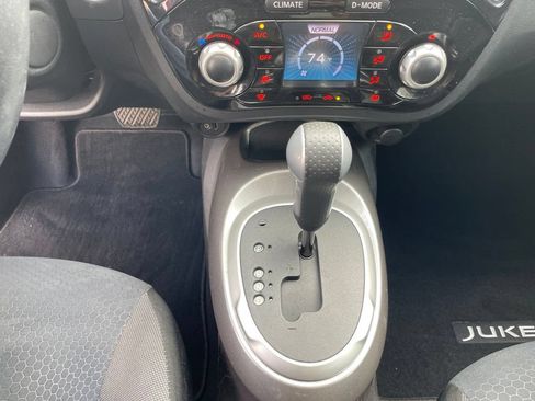 Used 2016 Nissan Juke SV w/ Technology Package FWD image 12