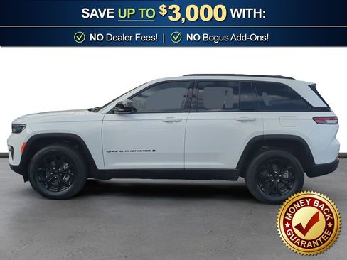 Used 2024 Jeep Grand Cherokee Altitude RWD image 2