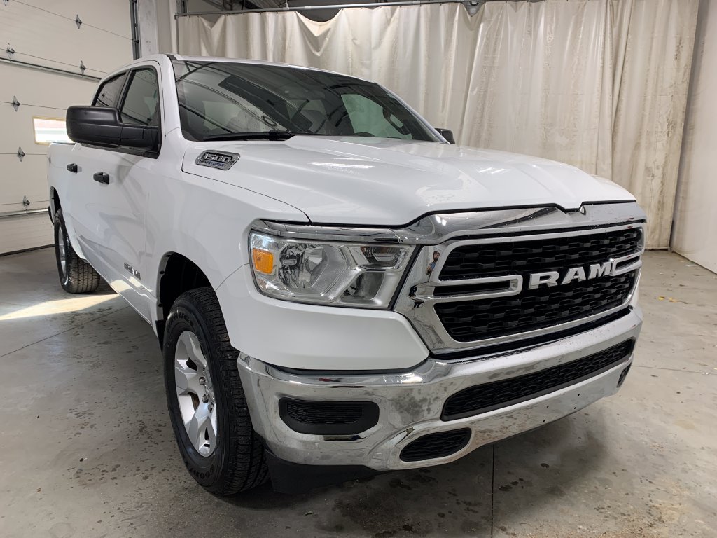 Used 2024 RAM 1500 Big Horn AWD/4WD image 2