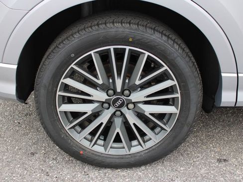 Used 2022 Audi Q3 2.0T Premium w/ Convenience Package image 37