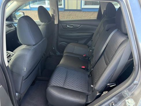 Used 2019 Nissan Rogue SV w/ Sun & Sound Touring Package image 22