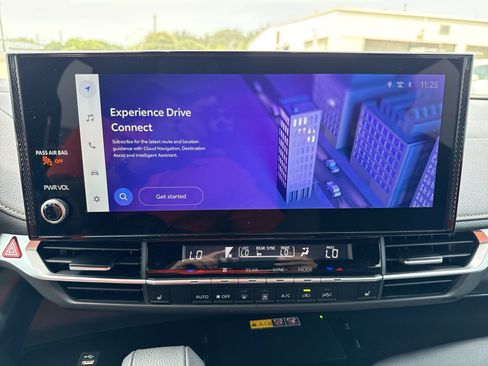 Certified 2025 Toyota Sienna XLE Woodland Edition AWD/4WD image 20