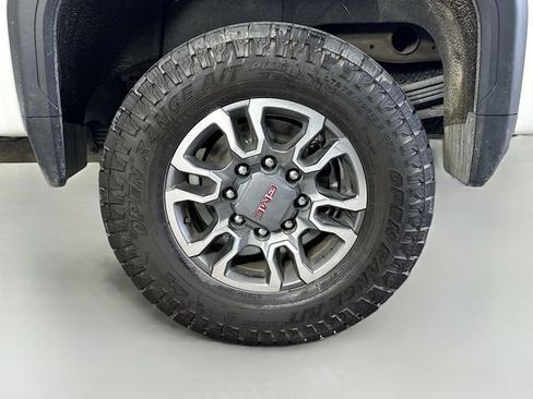 Used 2023 GMC Sierra 2500 AT4 AWD/4WD image 32