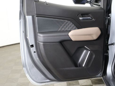 Used 2023 GMC Canyon Denali image 29