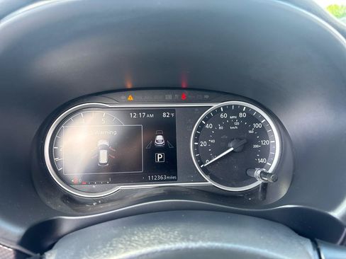 Used 2018 Nissan Kicks SV FWD image 16