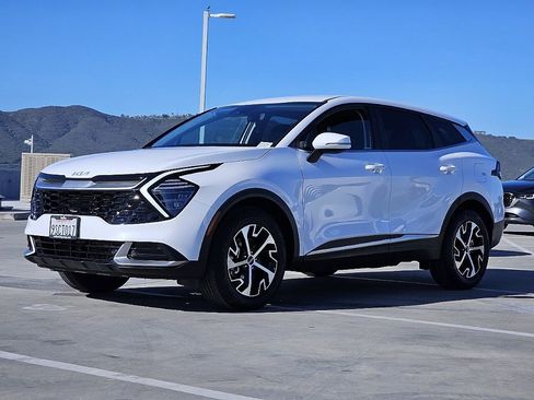 Used 2025 Kia Sportage EX image 7