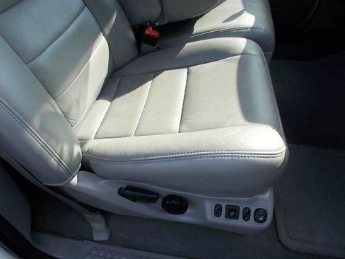 Used 2006 Ford F350 Lariat AWD/4WD image 21