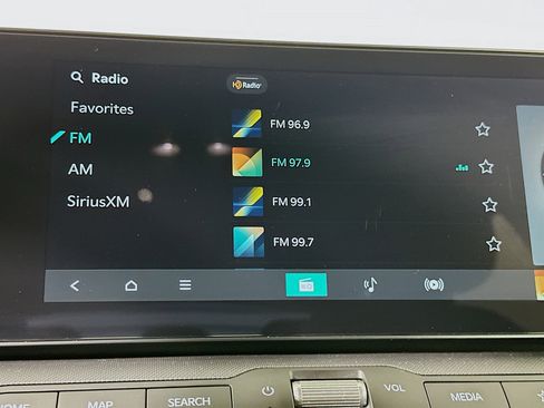 Used 2025 Kia K4 FWD image 21
