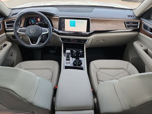 New 2026 Volkswagen Atlas SE image 11