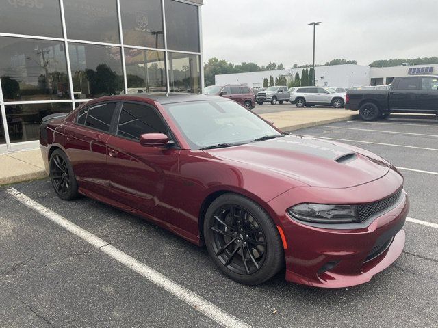 Used 2017 Dodge Charger R/T RWD image 2