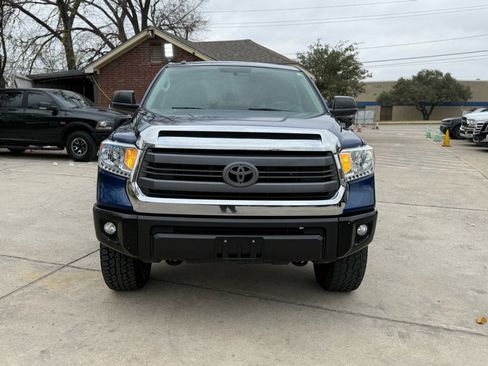 Used 2015 Toyota Tundra SR5 w/ SR5 Upgrade Package image 2