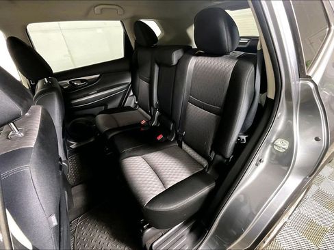 Used 2017 Nissan Rogue S w/ Appearance Package image 25