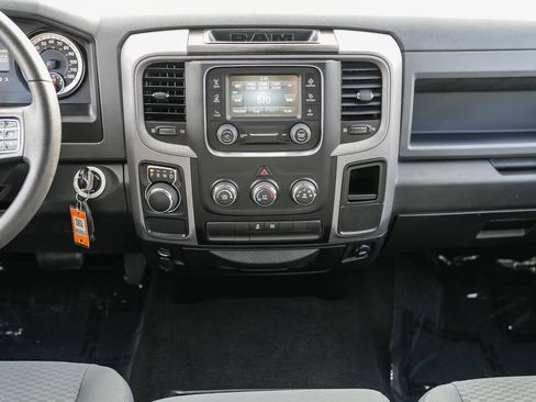 Used 2018 RAM 1500 Express image 12