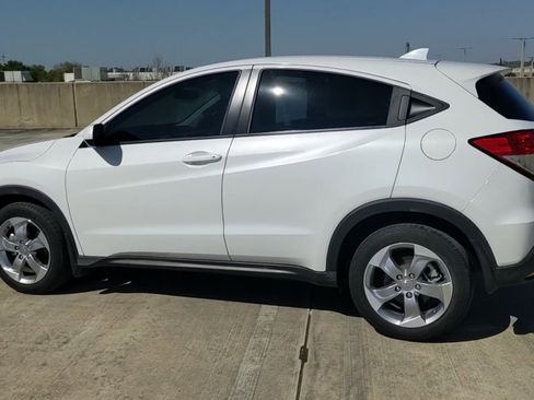 Used 2019 Honda HR-V LX image 16