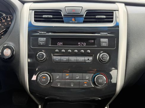 Used 2015 Nissan Altima 2.5 S w/ Power Driver Seat Package FWD image 14