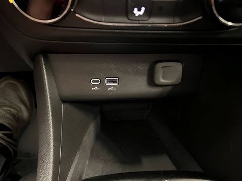 Certified 2025 Buick Encore GX Preferred AWD/4WD image 20