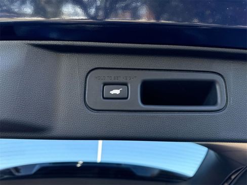 New 2025 Honda Pilot Touring image 27