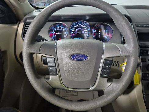 Used 2011 Ford Taurus SE FWD image 9