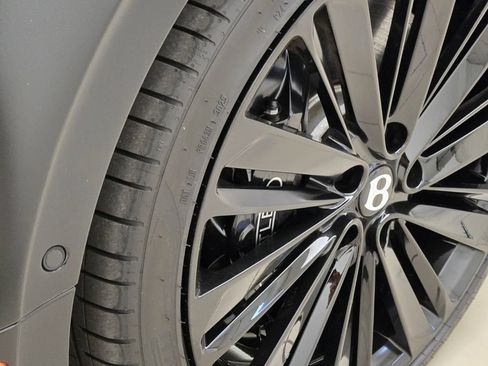 Certified 2024 Bentley Flying Spur W12 AWD/4WD image 14